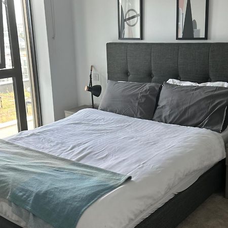 Spacious Modern 1 Bed Apartment. Londra Dış mekan fotoğraf