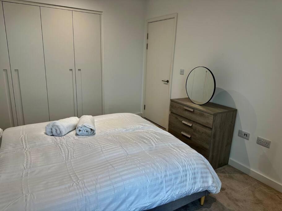 Spacious Modern 1 Bed Apartment. Londra Dış mekan fotoğraf